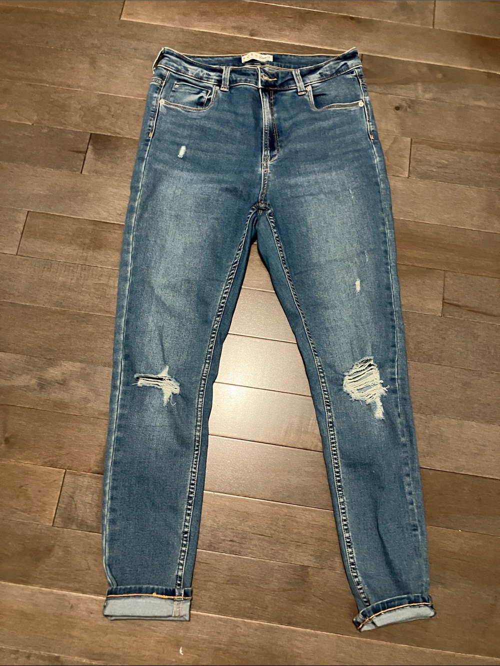 Denim Co Size 10 Skinny medium wash jeans distressed